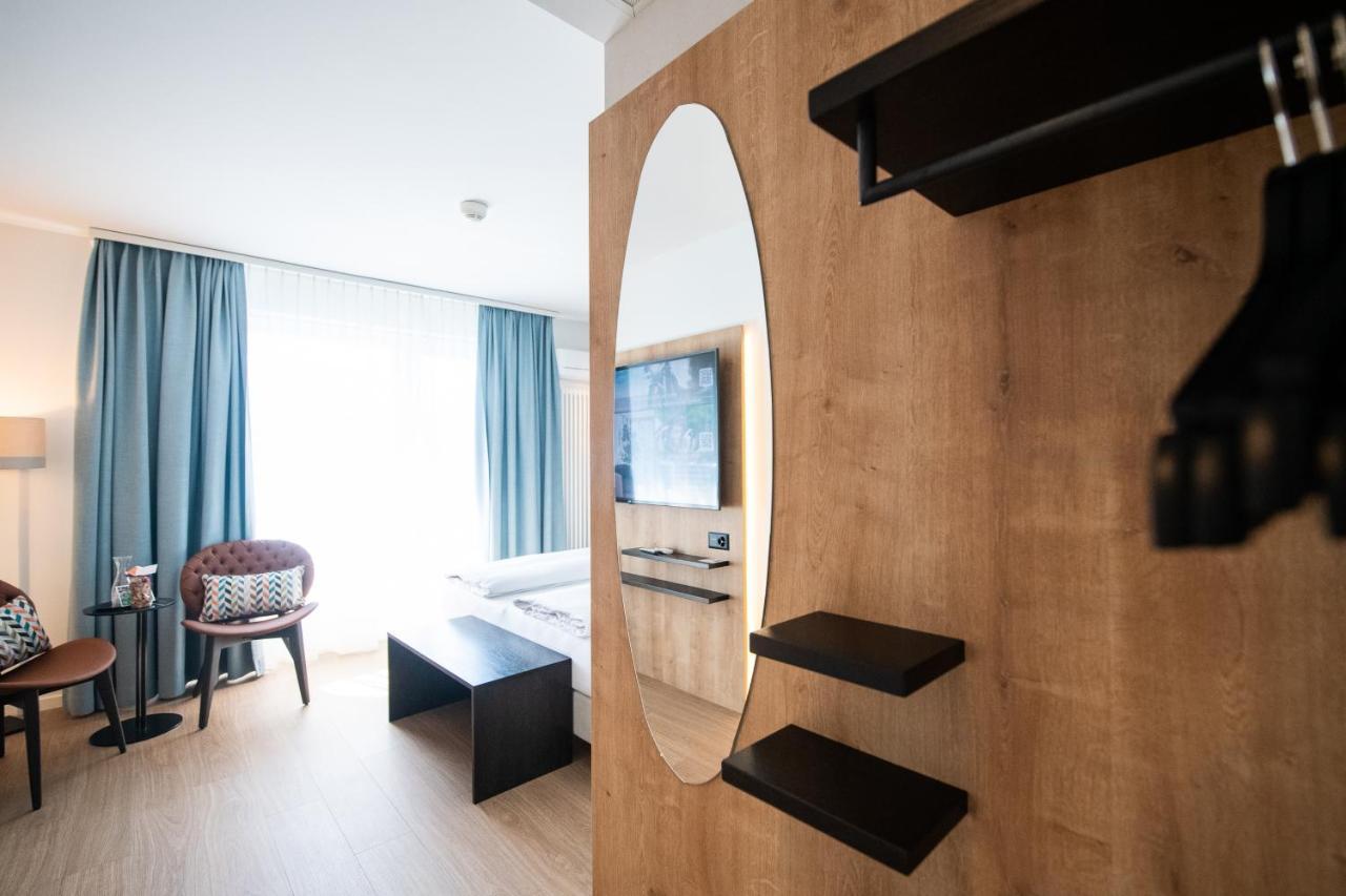Ascona Lodge, Pool & Garden Retreat Bilik gambar