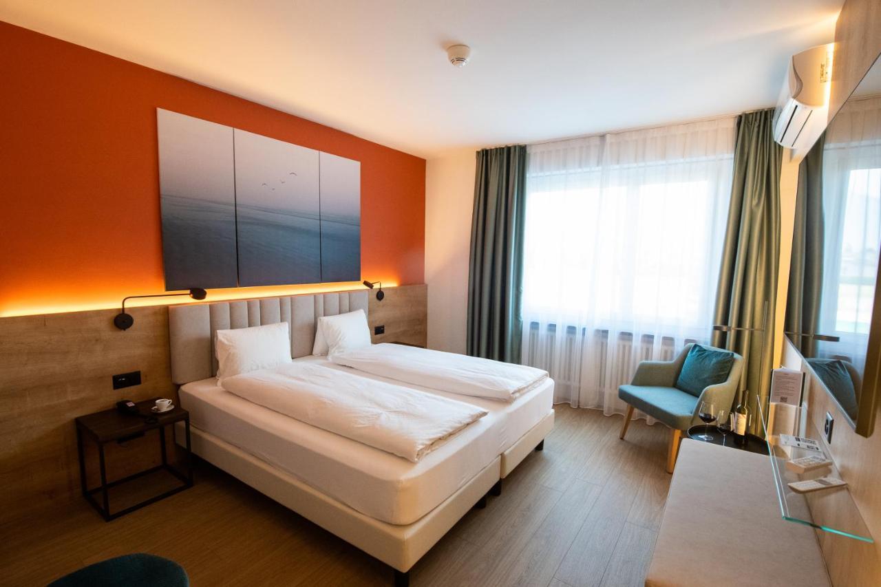Ascona Lodge, Pool & Garden Retreat Bilik gambar