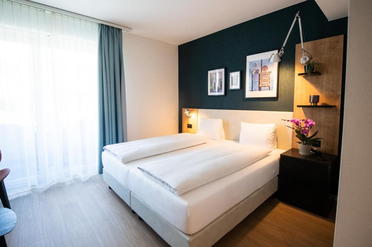 Ascona Lodge, Pool & Garden Retreat Bilik gambar