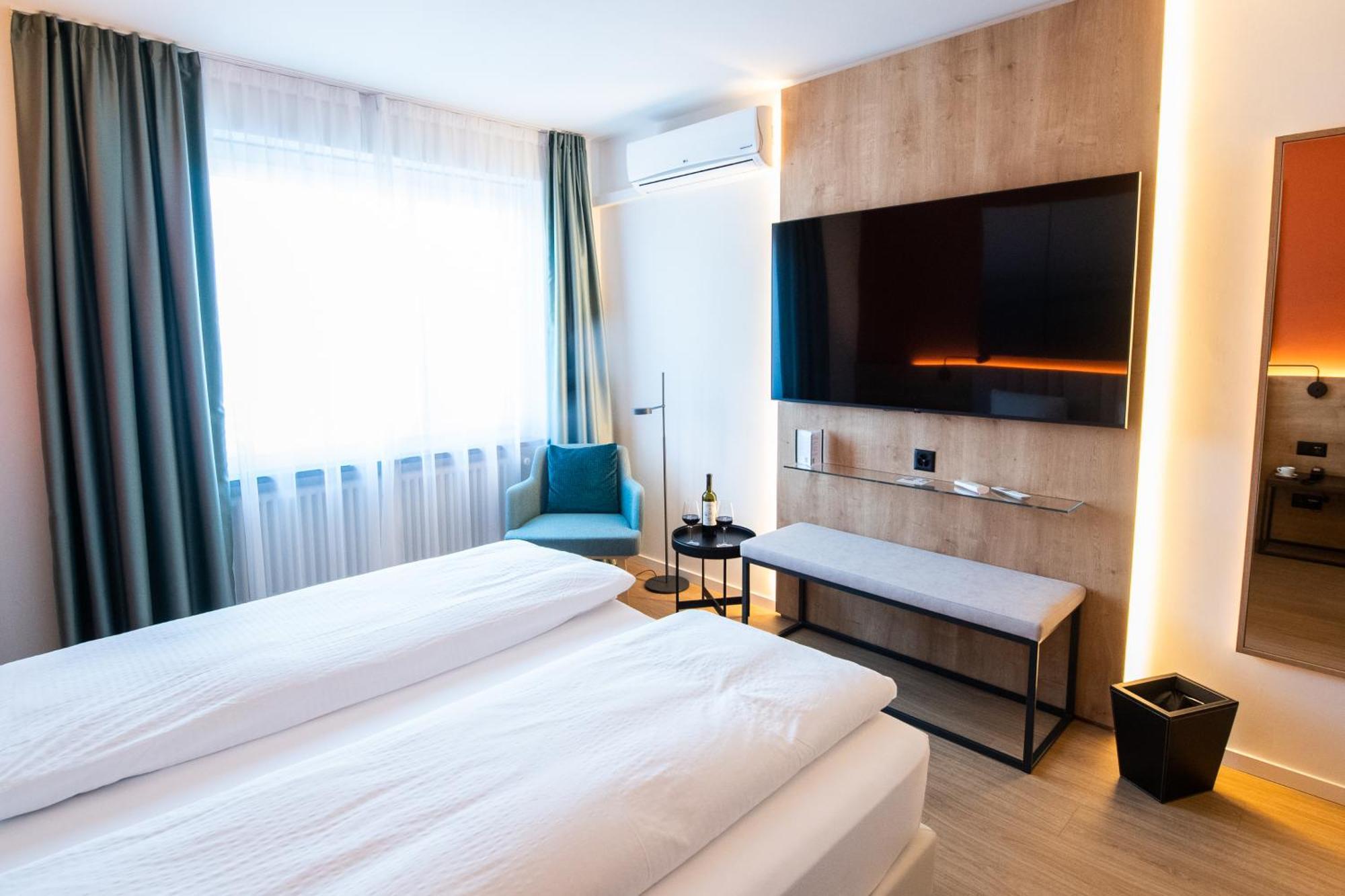 Ascona Lodge, Pool & Garden Retreat Bilik gambar